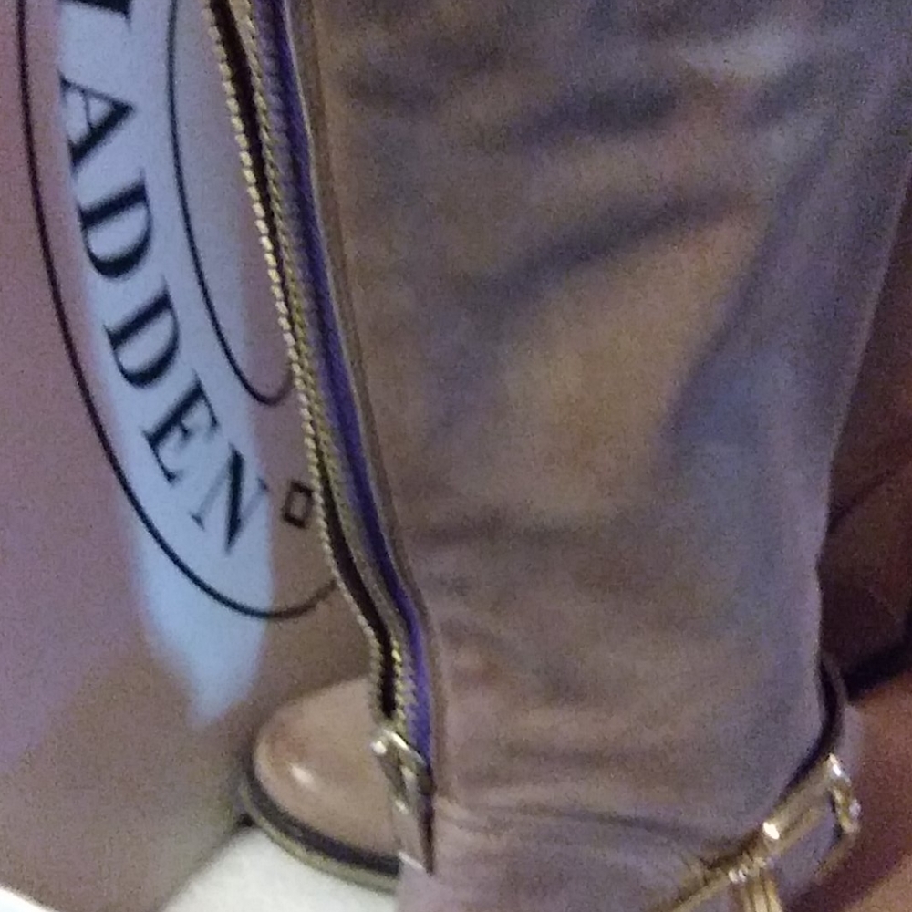 Boots - Picture 2 of 3